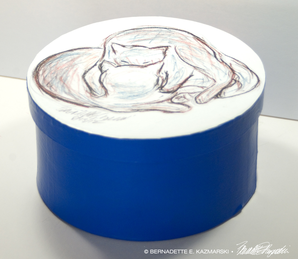 Love Cats Blue Round Keepsake Box
