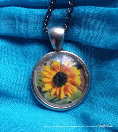 Cabochon Pendant, Sunflower