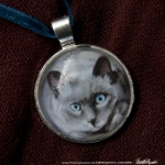 Chloe Cabochon Pendant
