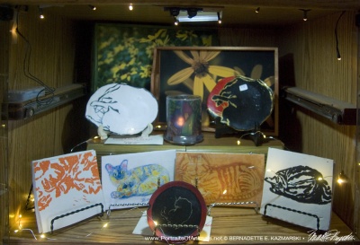 Decorative trays, votives, tiles and decorative dishes.