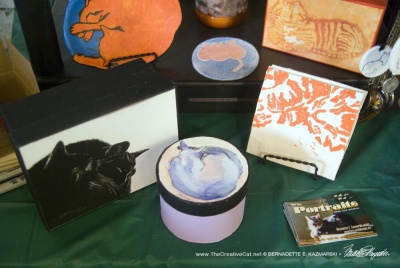 More orange and violet cat gift items.