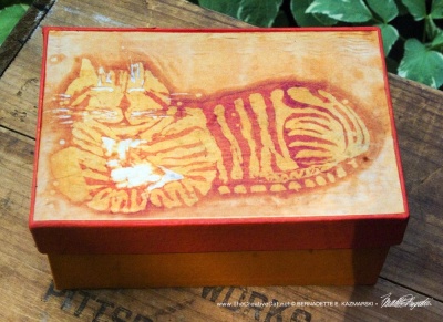 Ginger Cheshire Kitty Batik Keepsake