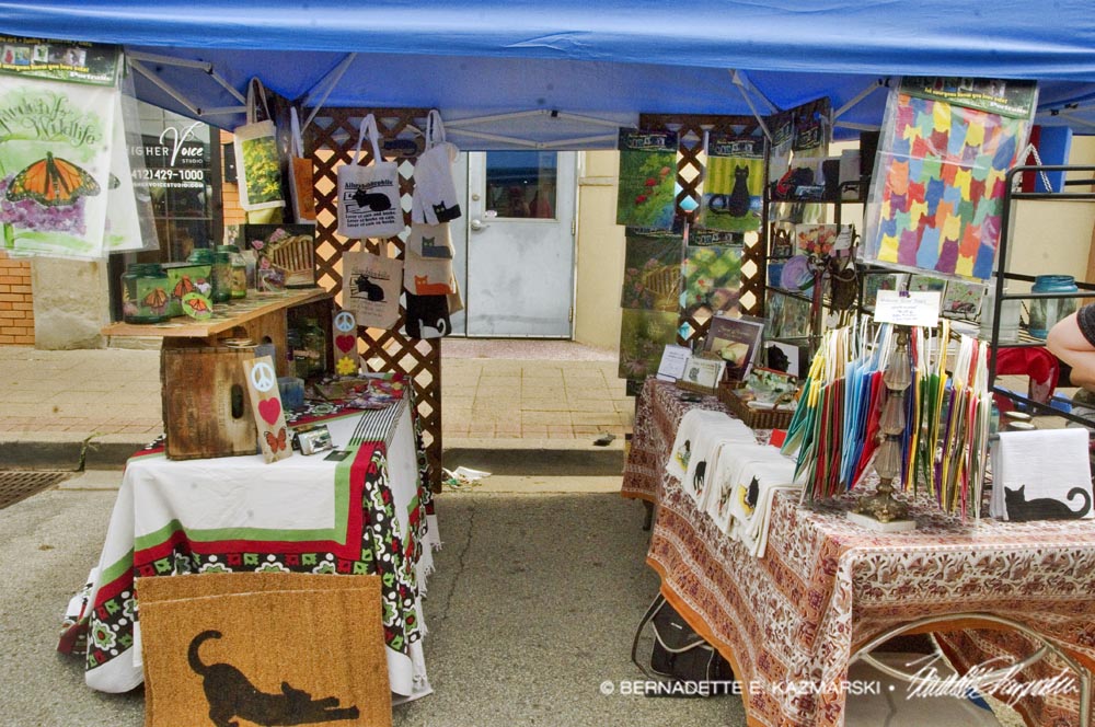 handmade gifts vendor display