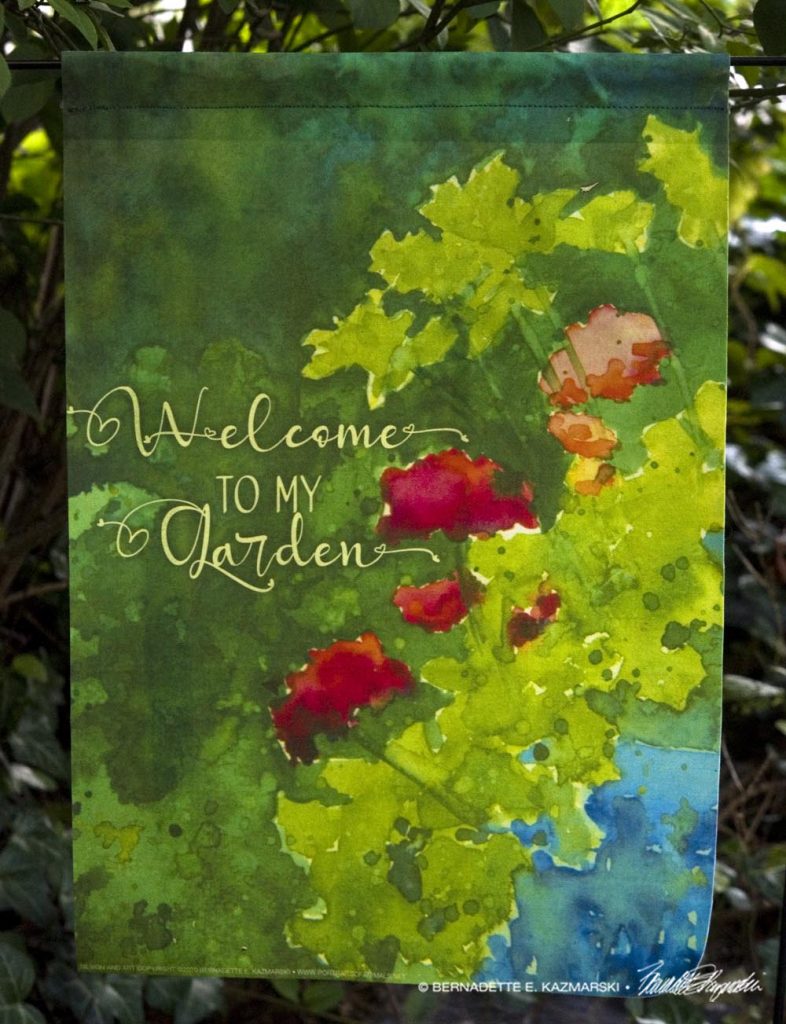 garden flag with flowers
